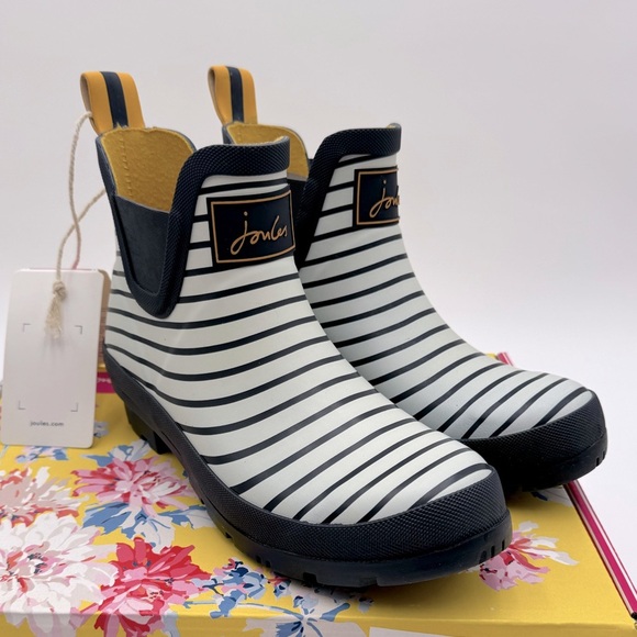 Joules - Wellibob - super cute Rain Boots - size 6 - NWT /NIB